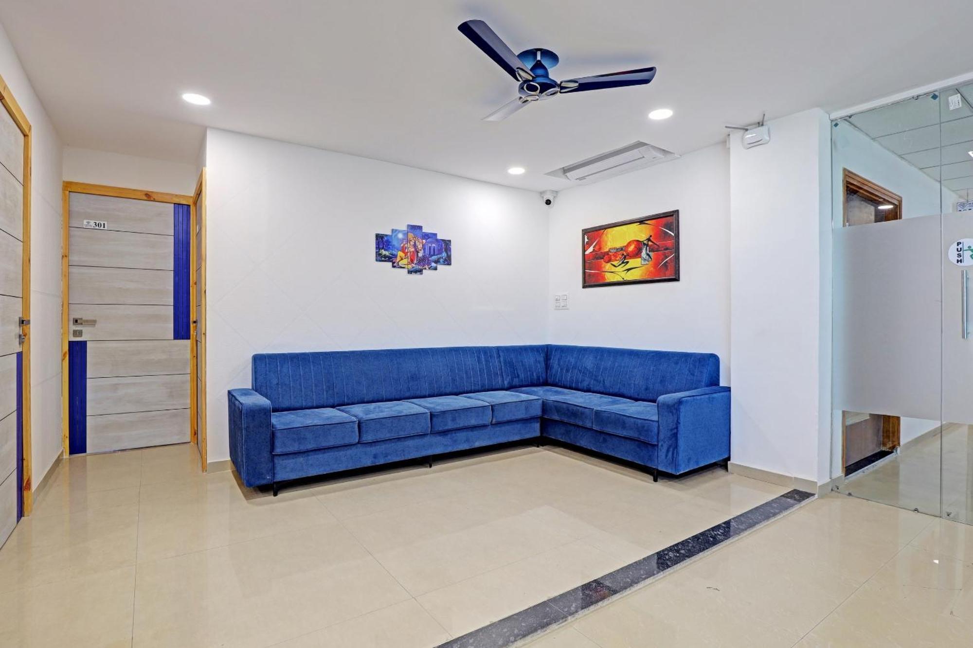 Hotel Silk, Premier Budget Friendly Luxury Hotel In Surat, Perfect For Families, Couples And Business Travelers Exterior foto
