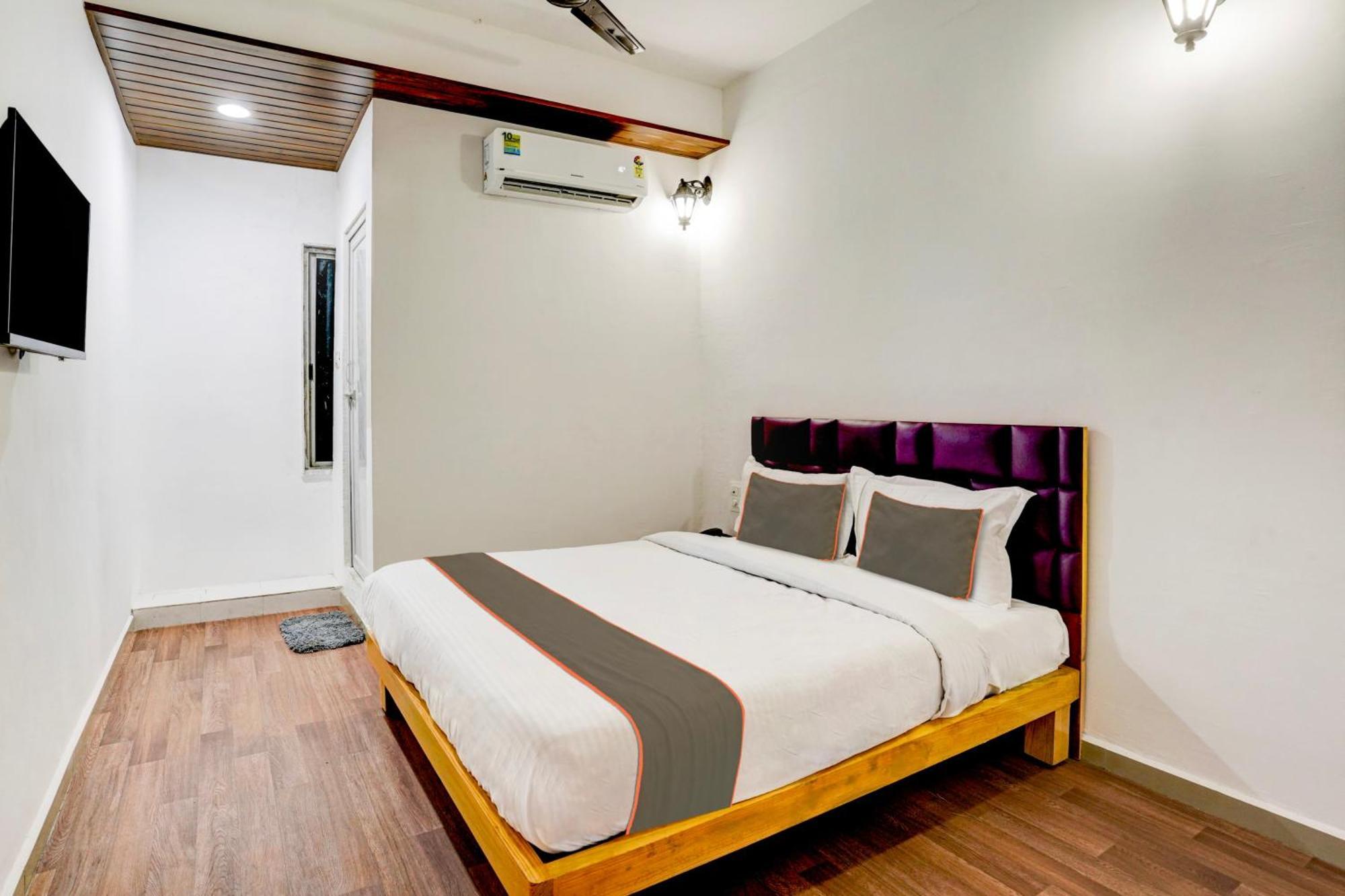 Hotel Silk, Premier Budget Friendly Luxury Hotel In Surat, Perfect For Families, Couples And Business Travelers Exterior foto
